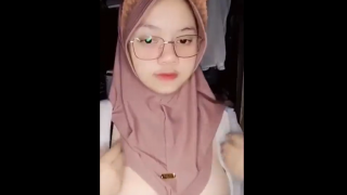 Cantik Viral Ukhti Hijaber VCS Sama Ayang Di Suruh C0lmek Nurut Aja Karena Enak