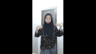 Top Global Hijaber Viral Engas Parah Pamer Full Body Yang Putih Mulus Di Depan Camera