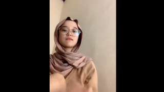 Viral Jilbab Ketagihan Di Omekin Papah Di Dalam Kamar